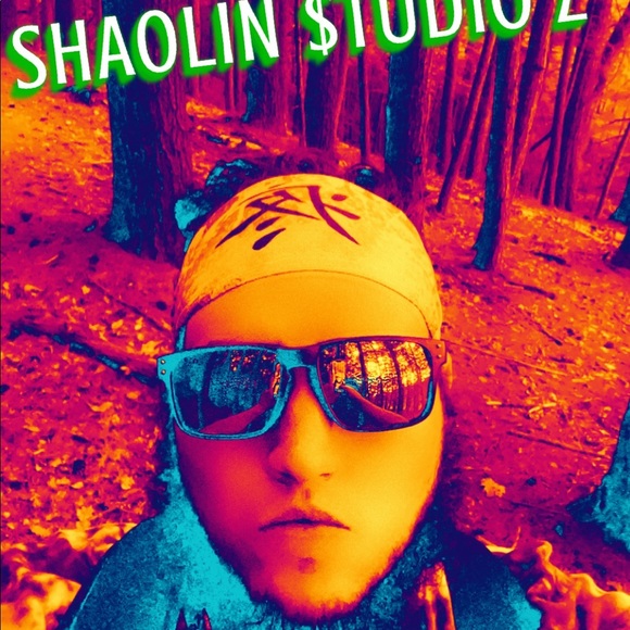 Meet your Posher, Adam - Picture 3 of 5